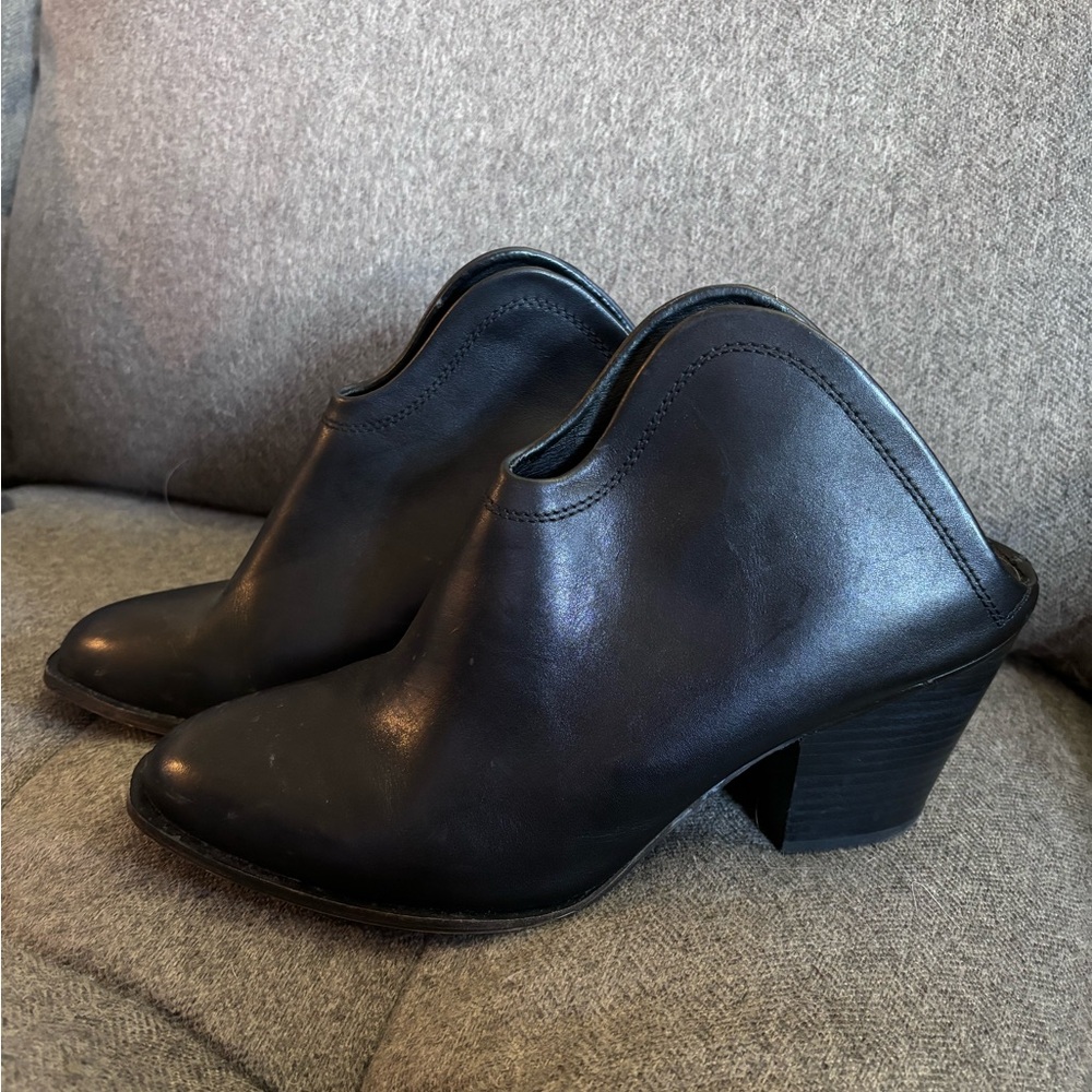 Chinese Laundry Kelso Bootie